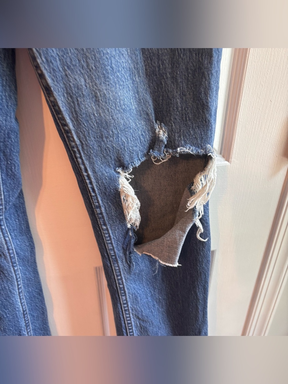Abercrombie & Fitch The '90s Straight Ultra High Rise Jeans Size 27 Distressed - Picture 4 of 8